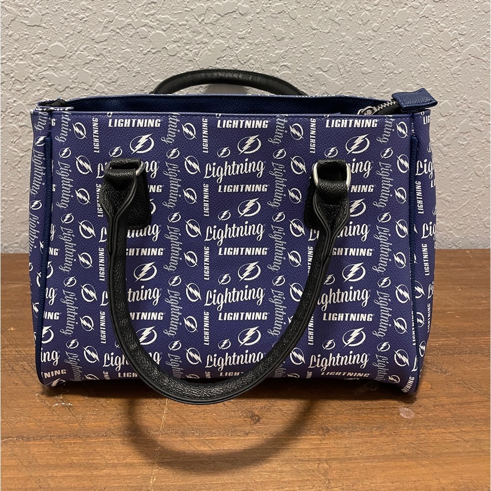 TAMPA BAY LIGHTNING PURSE